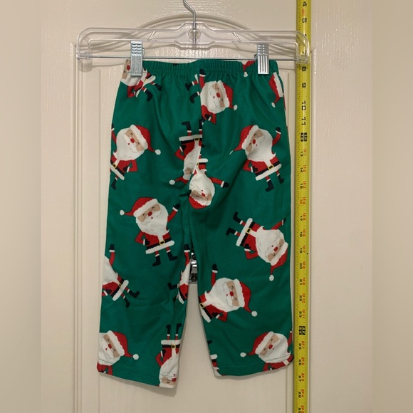 Baby’s Size (2T) Santa Claus Pajama Set Carter’s Just one you - Picture 6 of 8